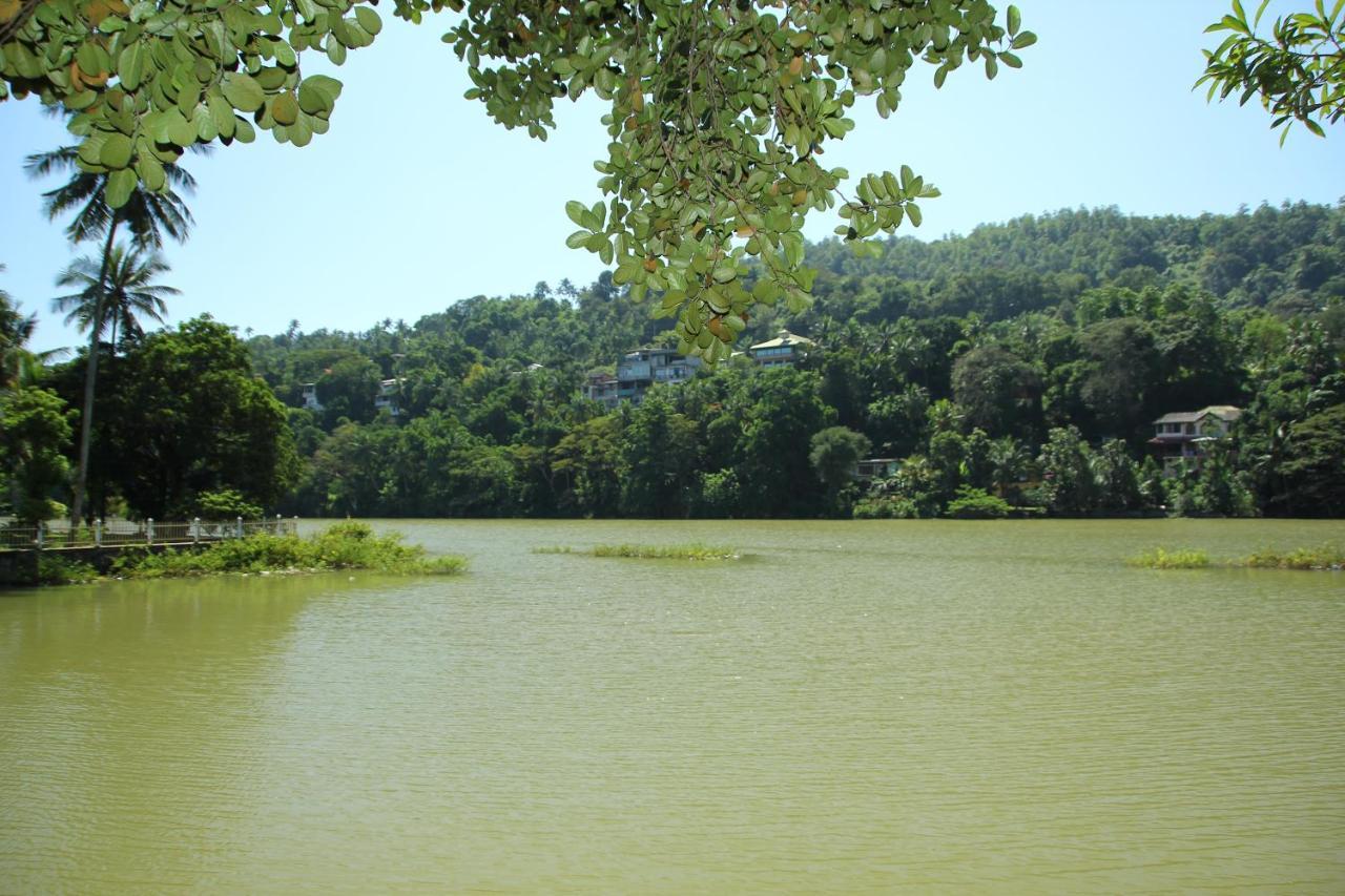 Mahaweli Shades 호텔 캔디 외부 사진